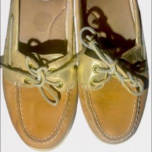 Sperry Top Sider tan and gold boat shoes
